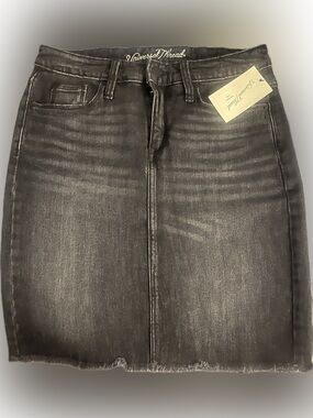 NWT - Universal Thread Goods Co. Women’s Washed Black Skirt